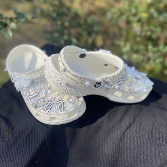 White Women's Bridal Wedding Custom Crocs Bling Pearls Bride Size 7 - Picture 3 of 3
